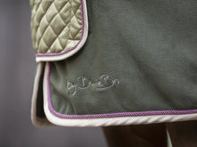 Laden Sie das Bild in den Galerie-Viewer, Follow your heart Abschwitzdecke - Biniebo